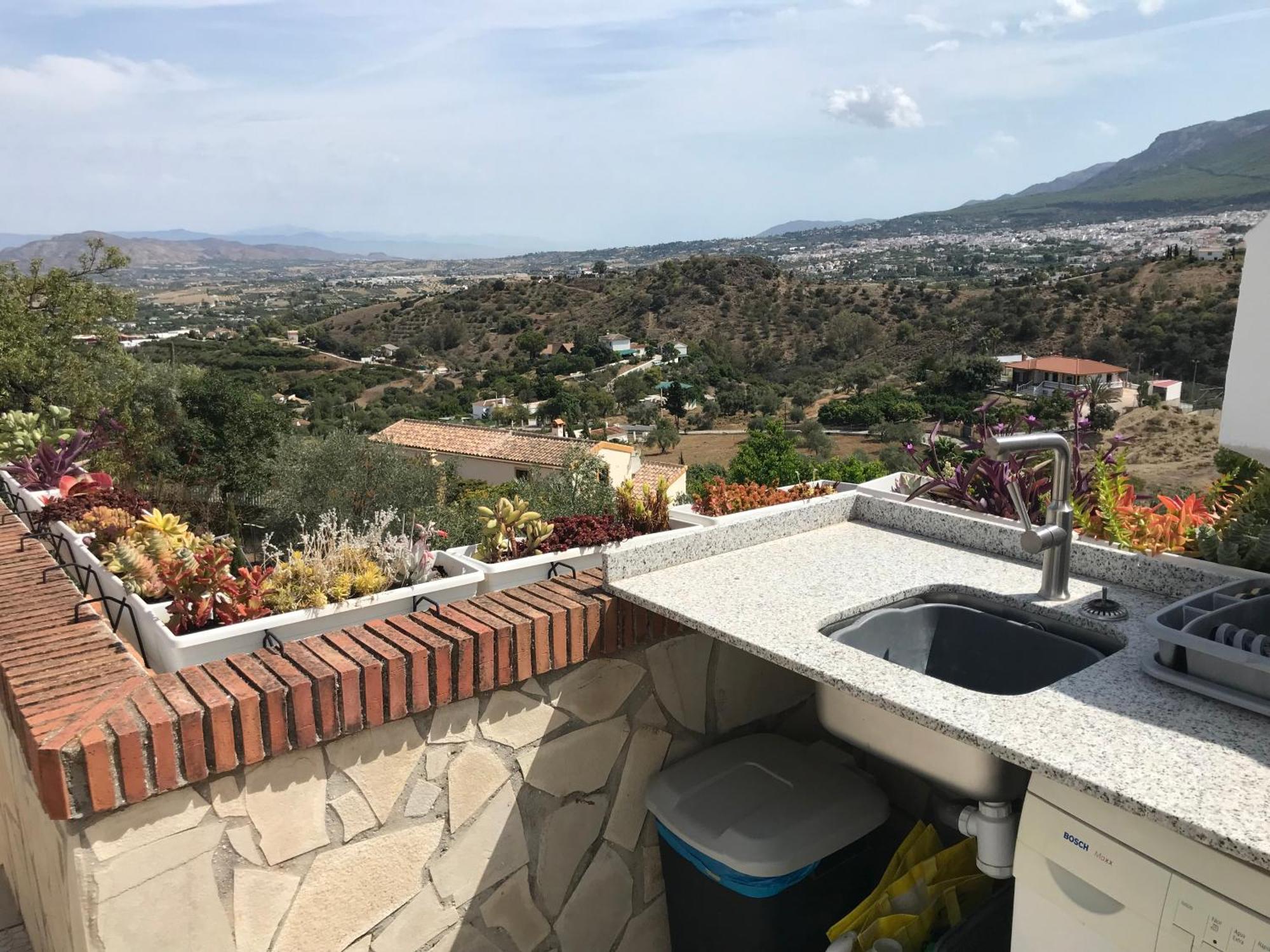 Studio Views Apartment, Cortijo Fruitful Hills Малага Екстериор снимка