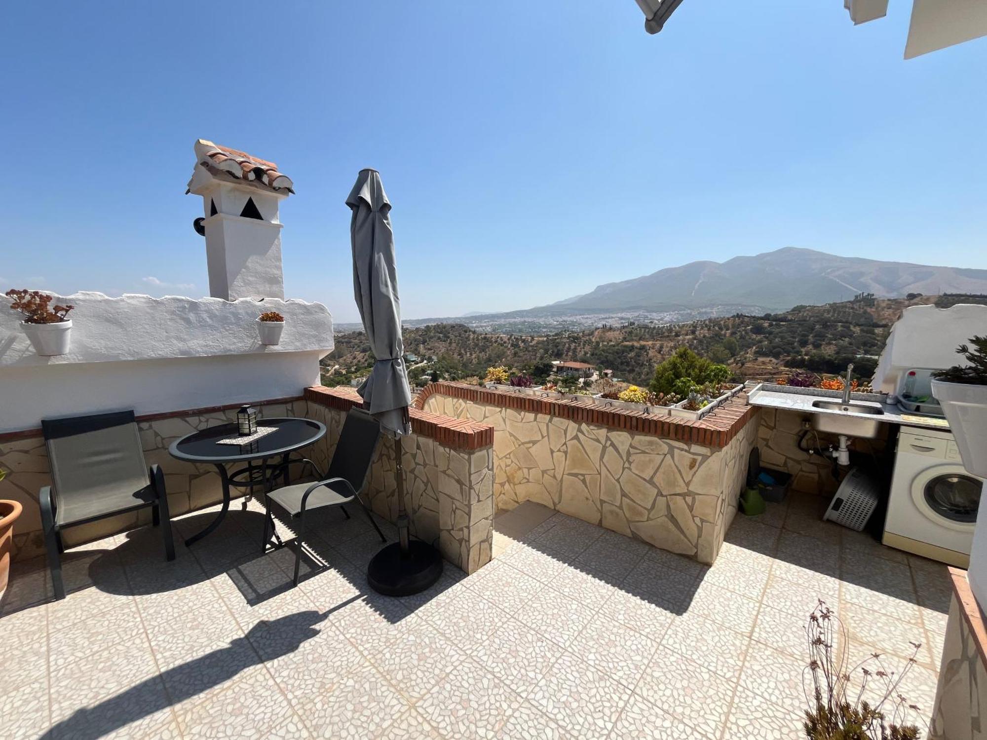 Studio Views Apartment, Cortijo Fruitful Hills Малага Екстериор снимка